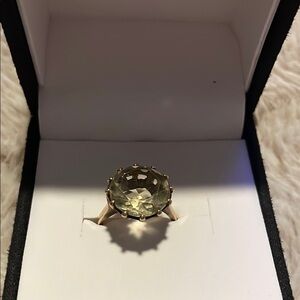 10 K Gold Ring with Green  Natural Spinel Gemstone